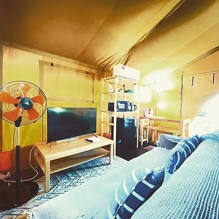 Rembulan Escape - Beachfront Safari Tent Kampung Penarik Exterior photo