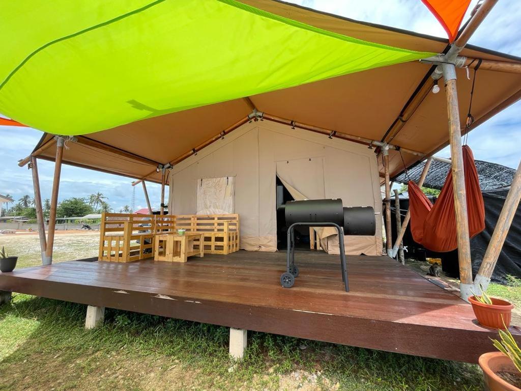 Rembulan Escape - Beachfront Safari Tent Kampung Penarik